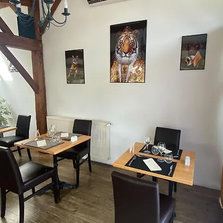 Logis Le Cygne Ле-Бюг