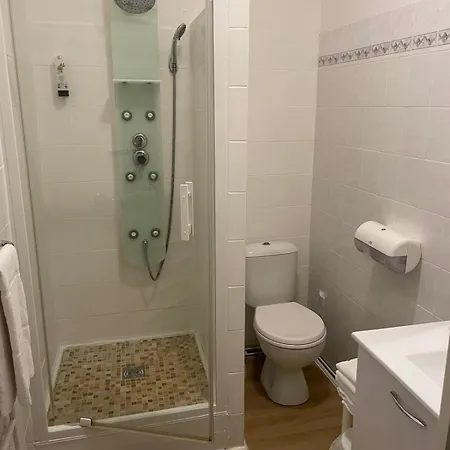 Logis Le Cygne Отель