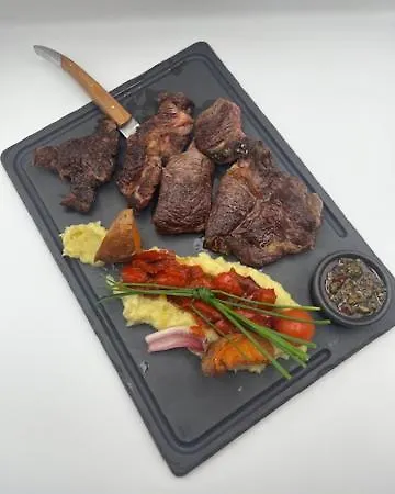 Logis Le Cygne Ле-Бюг