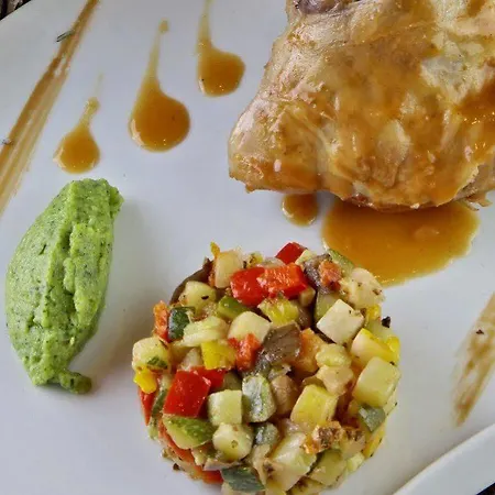 Logis Le Cygne Отель 2*