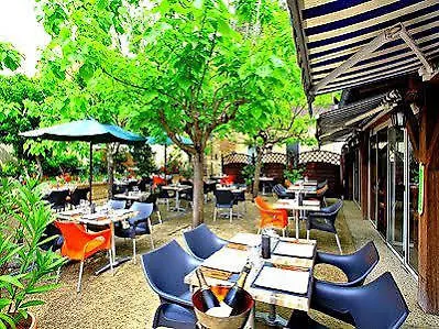 Logis Le Cygne Ле-Бюг