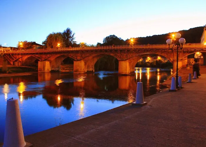 Logis Le Cygne Hotell 2*