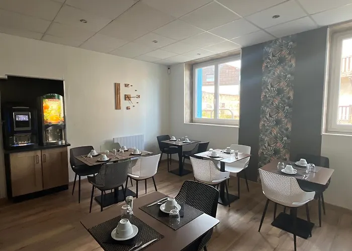 Hotell Logis Le Cygne 2*