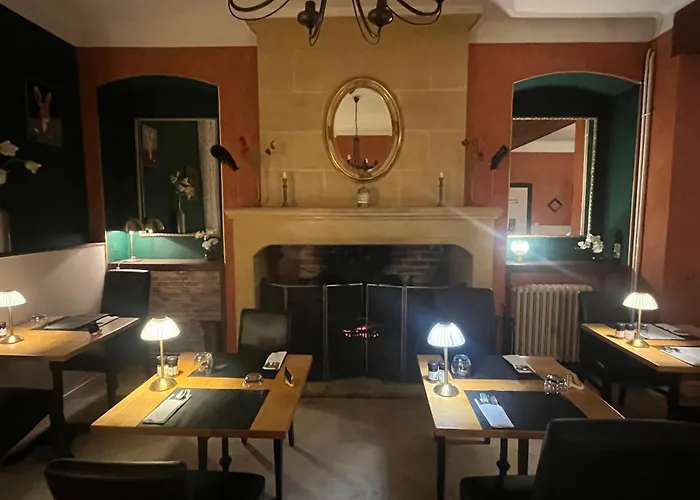 Logis Le Cygne Hotell 2*